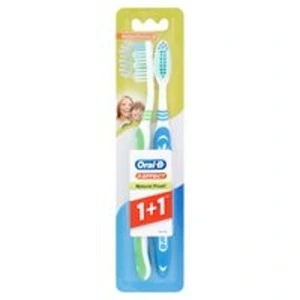 Зубна щітка Oral-B 3-effect natural fresh 40 середня 2 шт (81466210)
