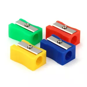Чинка DELTA Standard без контейнеру на 1 отвір ручна колір асорті (D9701)