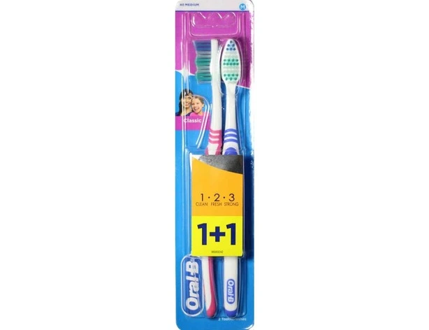 Зубна щітка Oral-B 3-effect классік 40 середня 1 шт (81682786)
